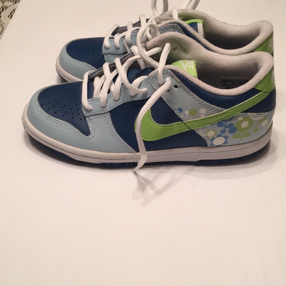 NIKE Dunk Lows Youth Size 4 blue/green/white shoes